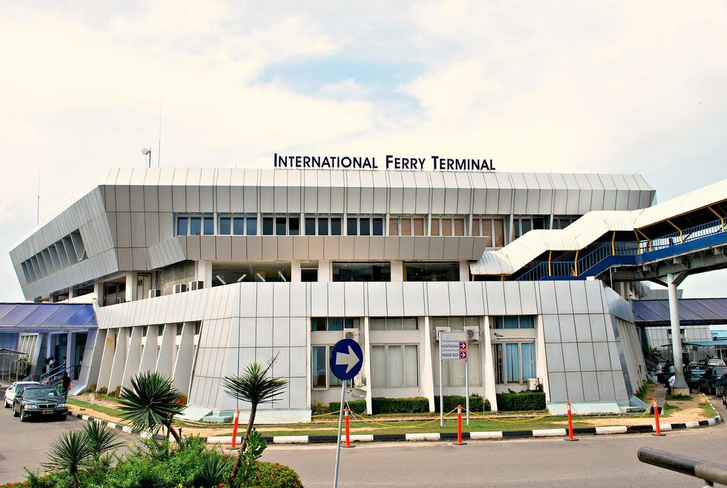 Amaris Hotel Nagoya Hill - Batam Buitenkant foto