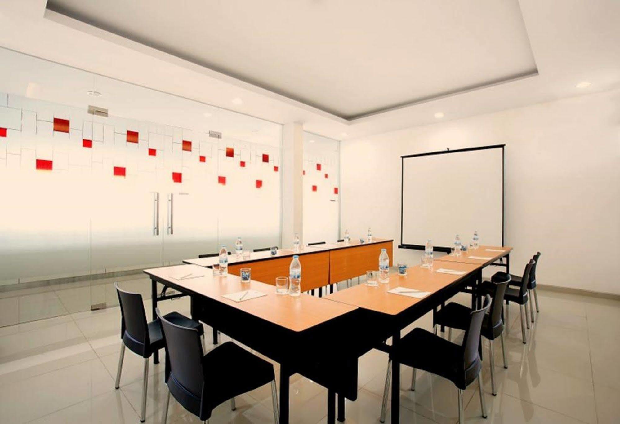 Amaris Hotel Nagoya Hill - Batam Buitenkant foto